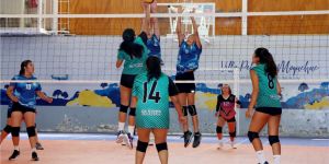 Inició el 1er Torneo Internacional de Voleibol Sub-15 Femenino entre Chile y Argentina en Villa Pehuenia Moquehue
