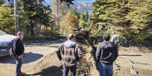 45 FAMILIAS ACCEDEN A LA RED DE AGUA EN MOQUEHUE CON OBRAS EJECUTADAS POR PERSONAL MUNICIPAL