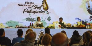 VILLA PEHUENIA MOQUEHUE CELEBRARÁ LAS 20 EDICIONES DE LA FIESTA NACIONAL DEL CHEF PATAGÓNICO EL 1, 2 Y 3 DE MAYO DE 2026
