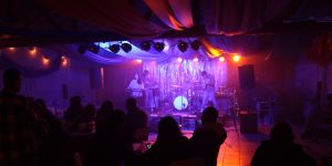 LA BIBLIO SUENA LOCAL: CELEBRACIÓN POR LOS 30 AÑOS DE LA BIBLIOTECA POPULAR VILLA PEHUENIA
