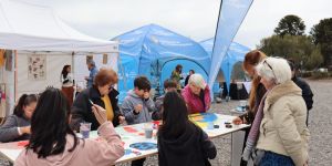 La Mesa de A La Mesa ya tiene color: vecinos y turistas se sumaron a pintarla
